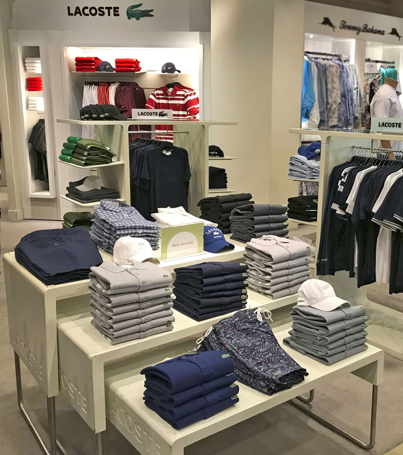 lacoste-display-vm-play-retail copy